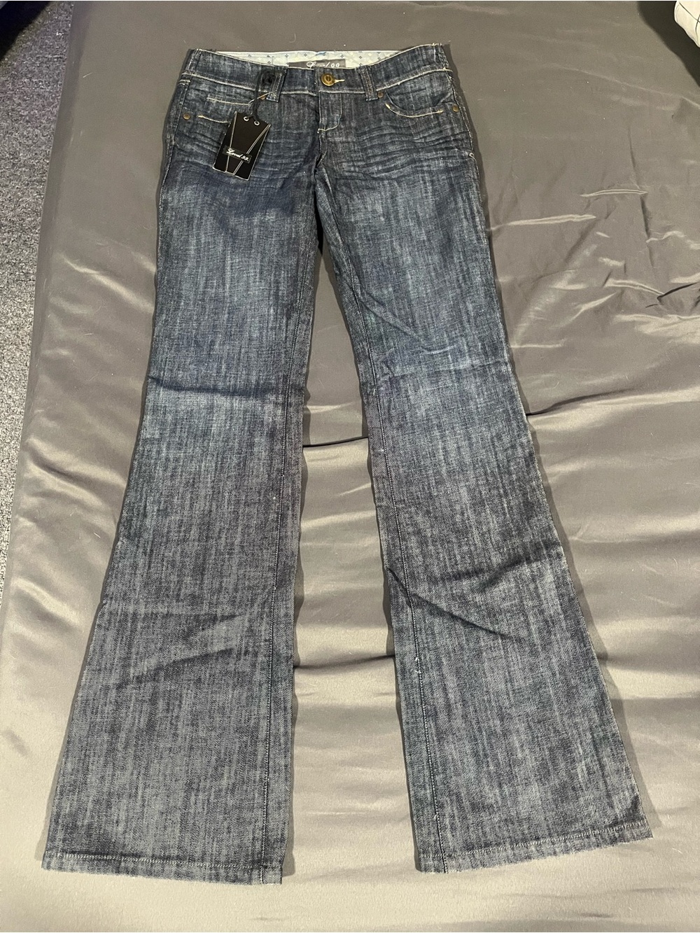 Level 99 Chloe Cost Rica Boot Leg NWT Jeans  Size 26 (2/4)